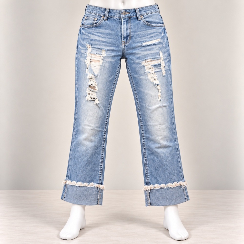 NWT No Boundaries Lace Trim Crop Jeans Juniors 17 Light Wash Distressed Denim